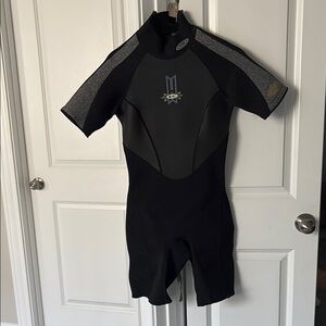Women’s Black and Gray Short Sleeve Wetsuit size 10